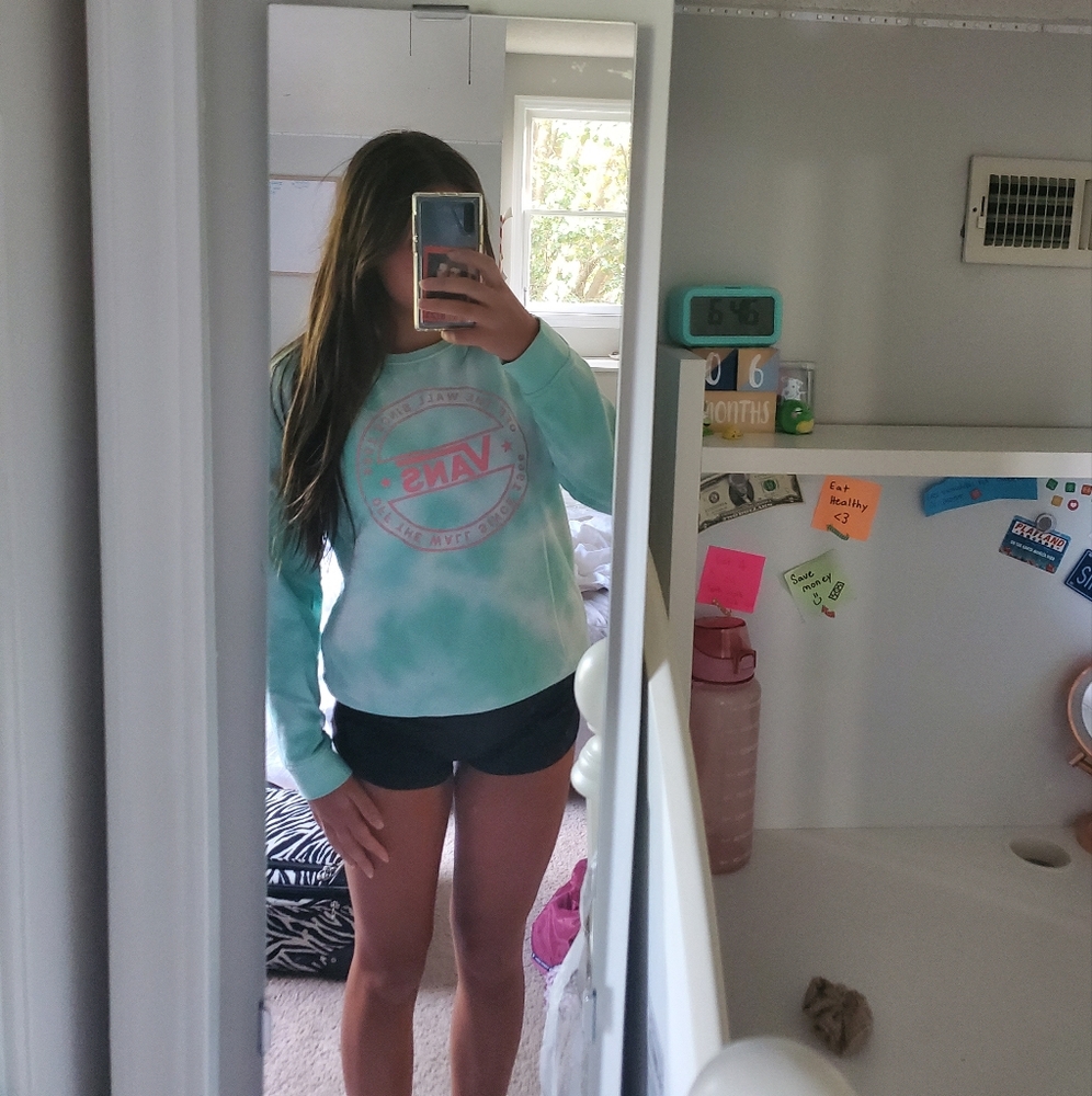 Sweatshirt